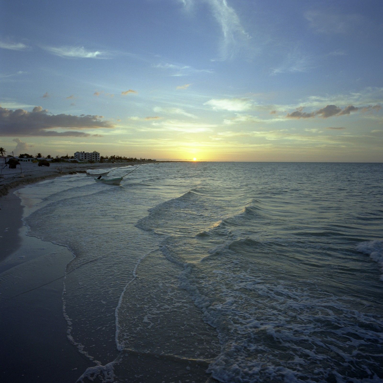 Diptyque 2, détail 1 (Coucher de soleil à Sisal), tirage chromogène, 76 cm x 76 cm